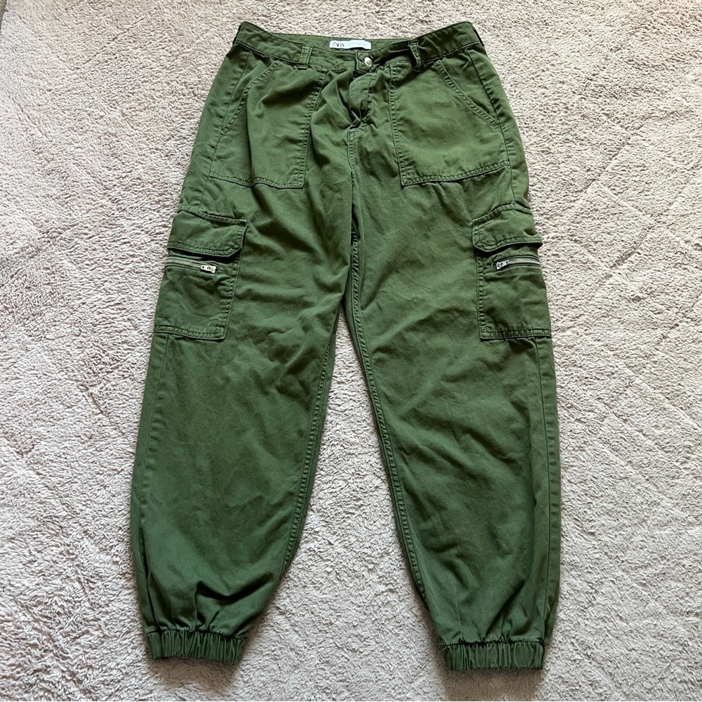 Zara‎ High Waist Cargo Pants Tapered Leg Women’s Size 8 - Picture 2 of 6
